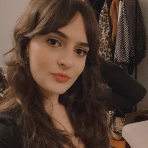 Meet your Posher, Kayla